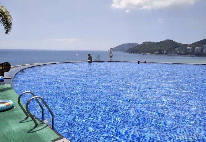 独眼萌怪的爱情