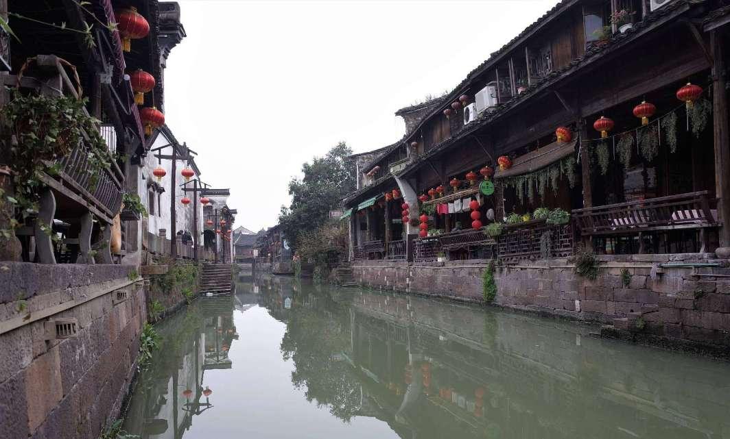 德罗西：这场热身赛影响了训练计划，往返飞行12小时但依然很愉